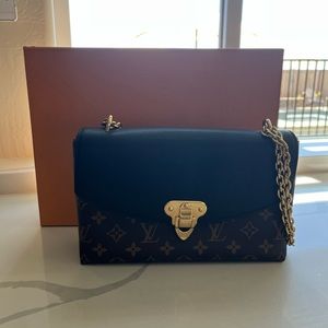 Authentic Louis Vuitton st placide purse